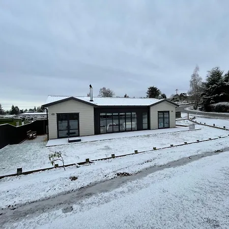 Naseby Modern Home Exterior photo